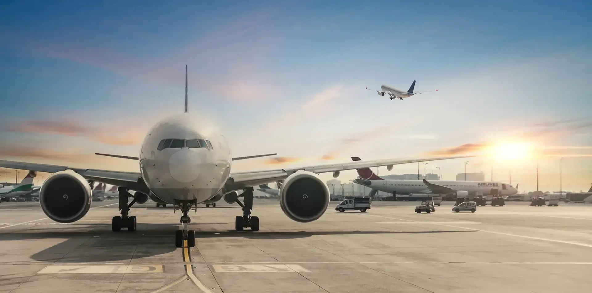 uçak pistinde bir uçak